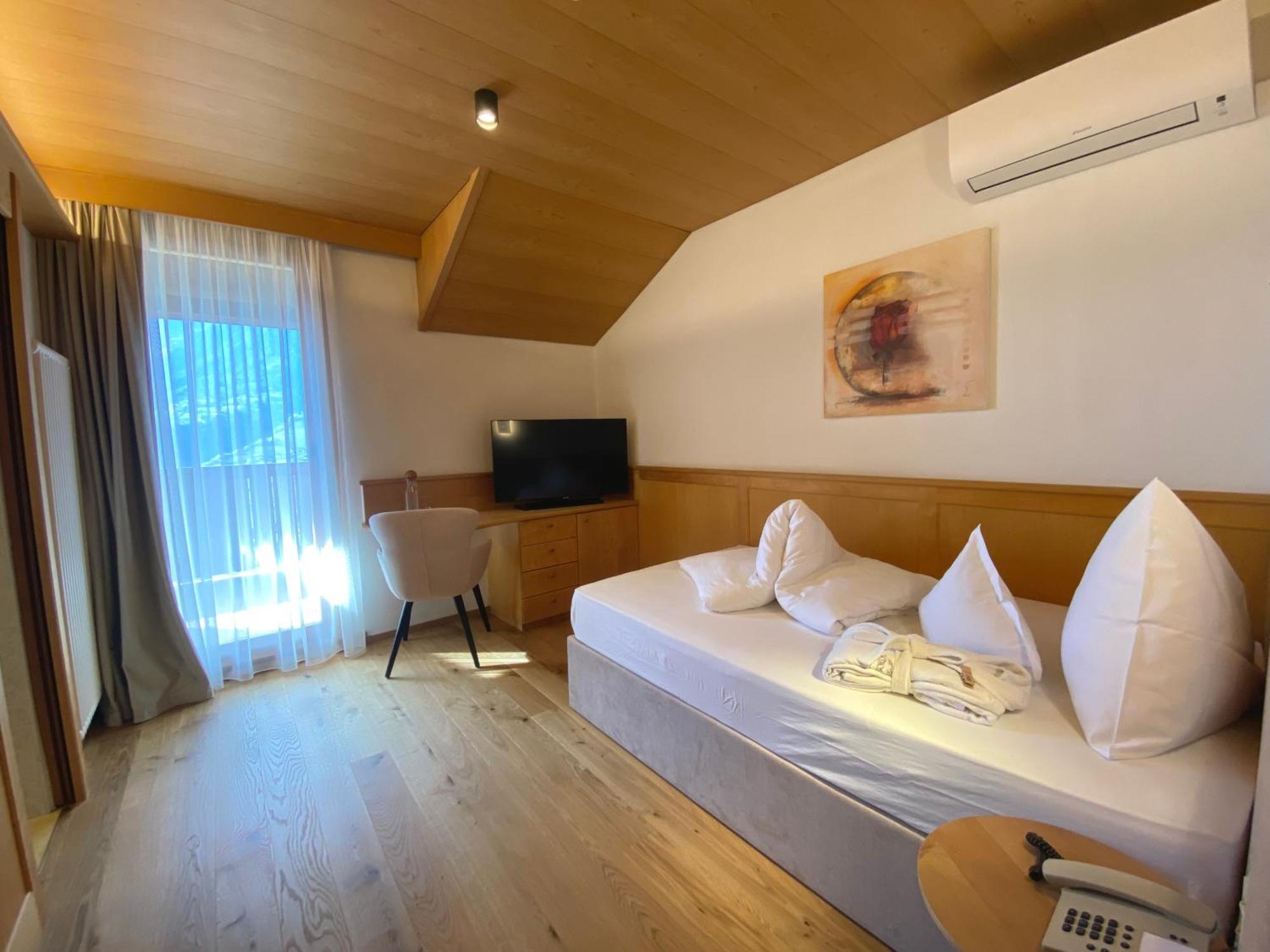 Hotel Schlosswirt เชนนา ภายนอก รูปภาพ